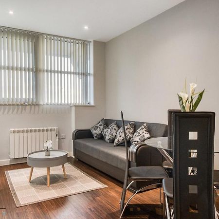 דירות לונדון Cosy 1-Bed By Heathrow Airport מראה חיצוני תמונה